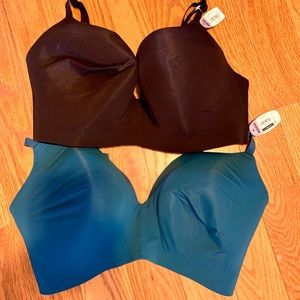 Set Of 2 Secret Treasure 40 DDD Bras.